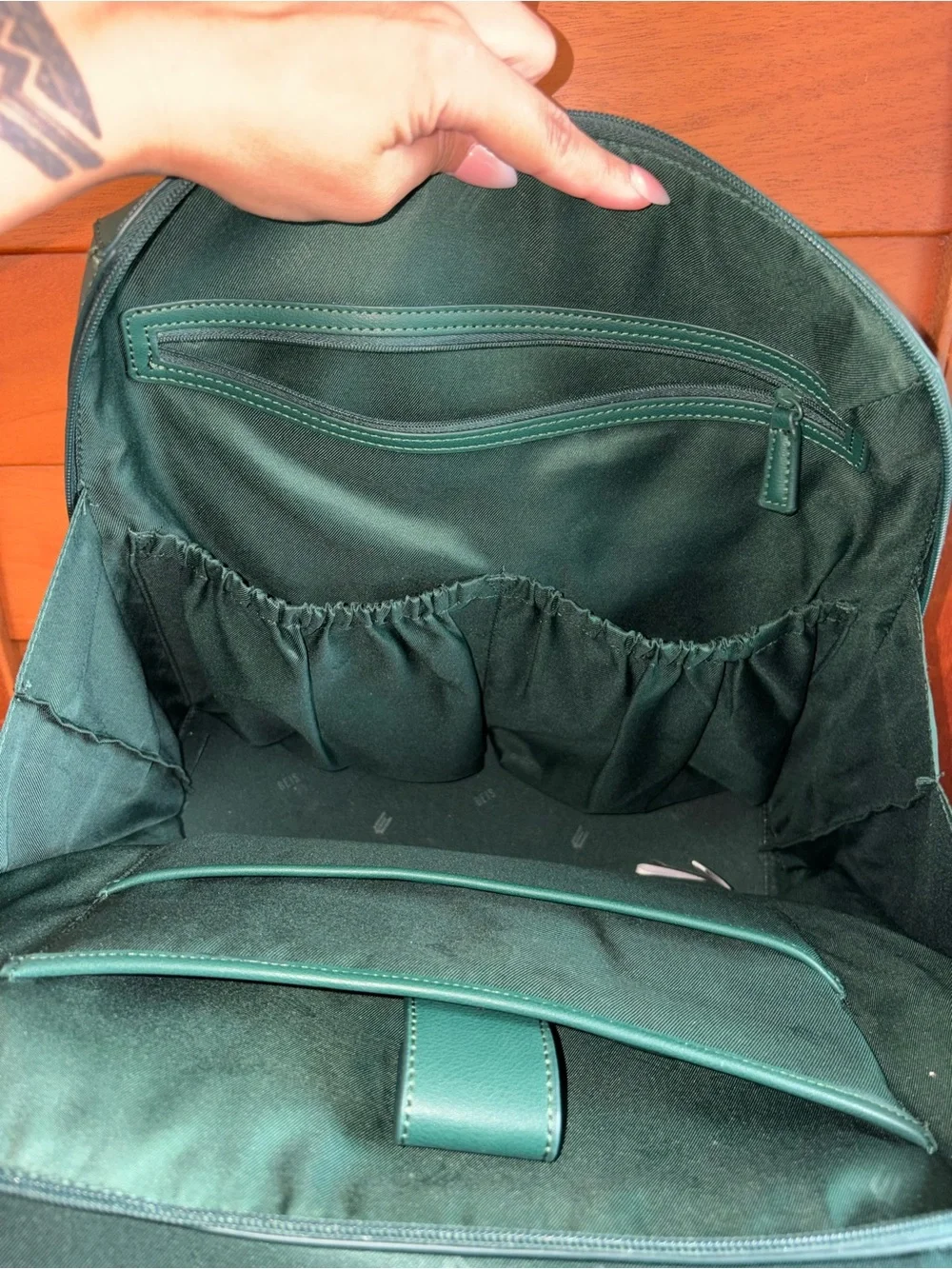 BÉIS WICKED LIMITED EDITION GREEN BACKPACK💚🖤RARE FIND